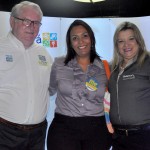 Janaina Martins, da CVC, entre Roy Taylor, do M&E, e Andrea Braga, da Avianca