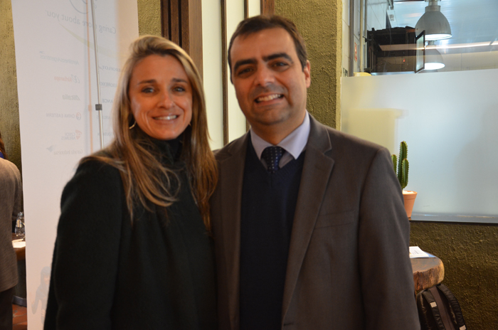 Luciana Alcini, executiva de Vendas da Alitalia e Paulo Lobão, executivo de Contas da AirFrance-KLM
