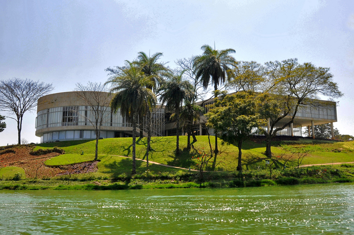 Lagoa e construções da Pampulha   Foto: Portal PBH