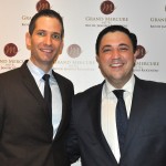 S[ebastien de Courtivron, gerente de Area Brasil de Upscale da Accor Hotels, e Raphael Martini, gerente geral do Grand Mercure Riocentro