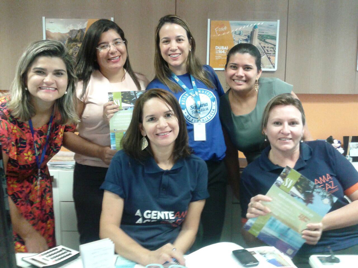 Ceará - Juliana Pinheiro (executiva de Vendas do Grupo Trend - terceira da esquerda para a direita) com Suane Lima, Giselle Silva, Rose Araújo, Ângela Rocha e Jane Durand (Agência Casablanca Mega)