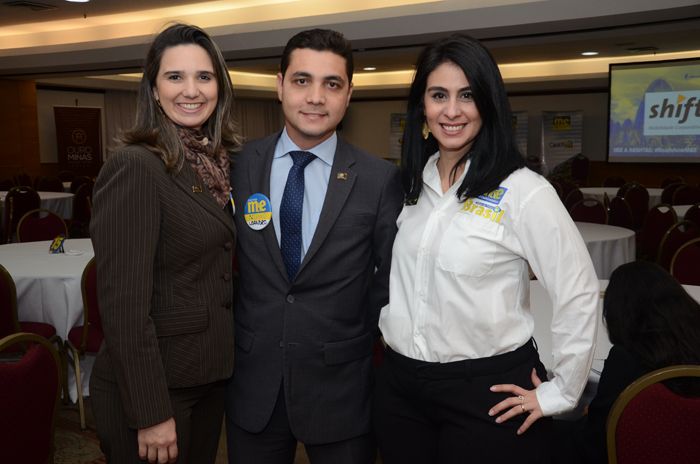 Alline Araújo e Leandro Santos, do Ouro Minas Palace Hotel, com Luciana Fernandes, do M&E