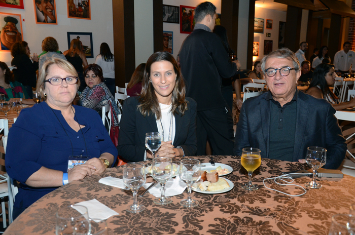Angelica Molina e Livia Rolim, da Setur-CE e Arialdo Pinho, secretário de turismo do Ceará