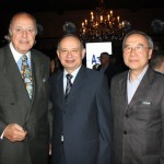 Antonio Américo, da Azul, entre Michel Tuma Ness e Shigueru Tamura, da Fenactur