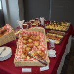 Buffet com café colonial do Coelho de Gramado