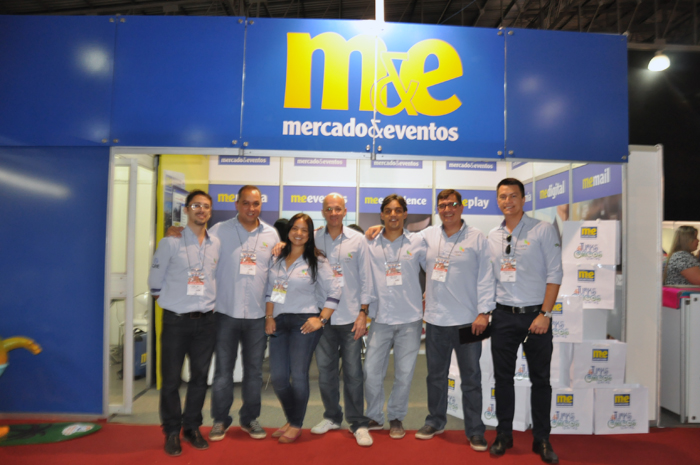 Celso Andrade e a equipe da April