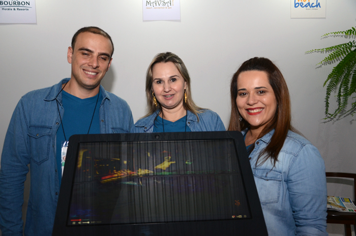 Cleiton Francisco, Luciana Cardoso, e Roberta Fogaça, do Mavsa Resort