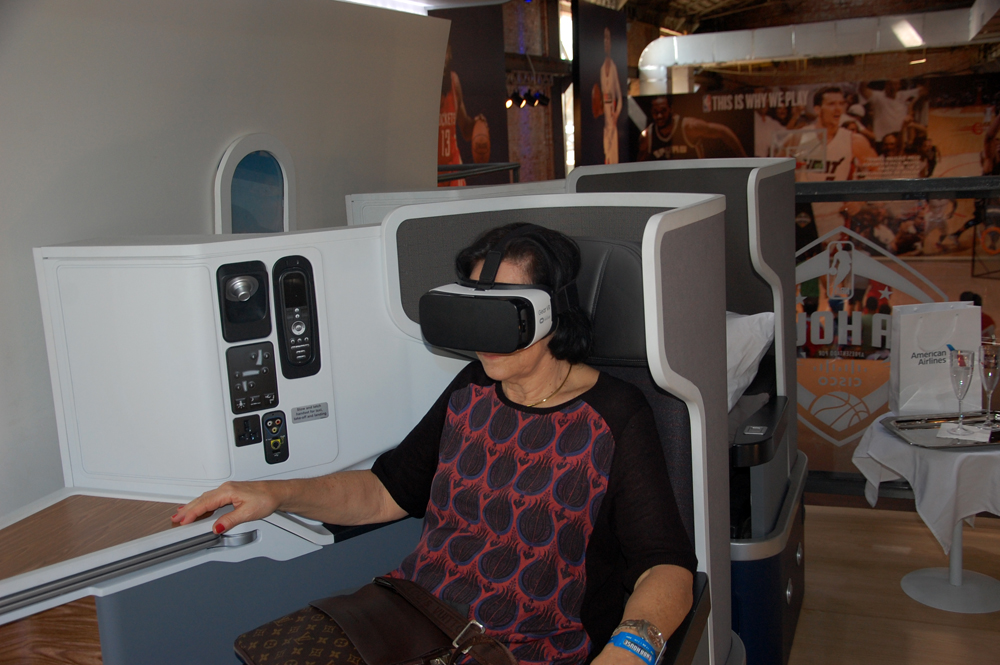 Com óculos virtuais você é transportado para o interior do 787 ou do 777 Com óculos virtuais você é transportado para o interior do 787 ou do 777