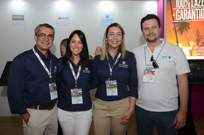Donizete Soares, Renata Rigui e Cinthya Costa, do La Torre Resort, e Ricardo Alfredo, da Azul Viagens