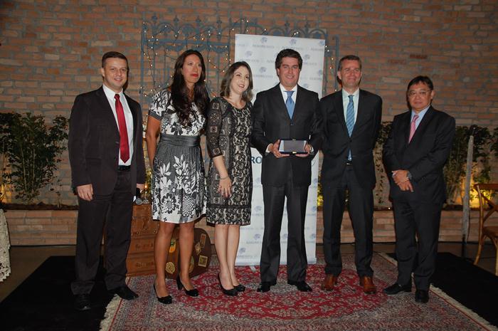 Juarez Cintra Neto, da Ancoradouro recebe prêmio da Aeromexico Juarez Cintra Neto, da Ancoradouro recebe prêmio da Aeromexico