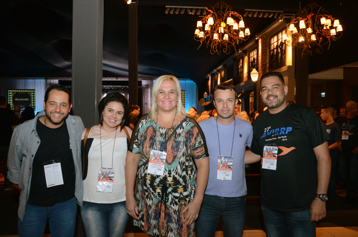 Junior, da JA Turismo, Ritielle Barros, da Inova Turismo, Telma Lemos, do Mundo Viagens, e Andre Luis Alves, da JA Turismo Junior, da JA Turismo, Ritielle Barros, da Inova Turismo, Telma Lemos, do Mundo Viagens, e Andre Luis Alves, da JA Turismo