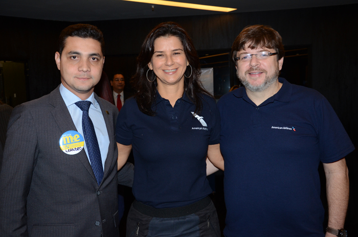 Leandro Santos, do Ouro Minas Palace Hotel, Cary Casas e Ricardo Silva, da American Airlines Leandro Santos, do Ouro Minas Palace Hotel, Cary Casas e Ricardo Silva, da American Airlines