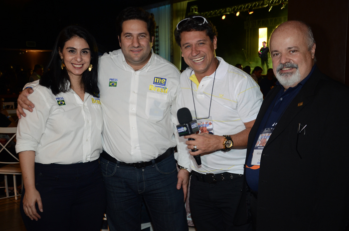 Luciana Fernandes e Vitor Bauab, do M&E, Tarcísio Matheus, da Costa VIP, e Evandro de Oliveira, presidente da Avirrp Luciana Fernandes e Vitor Bauab, do M&E, Tarcísio Matheus, da Costa VIP, e Evandro de Oliveira, presidente da Avirrp