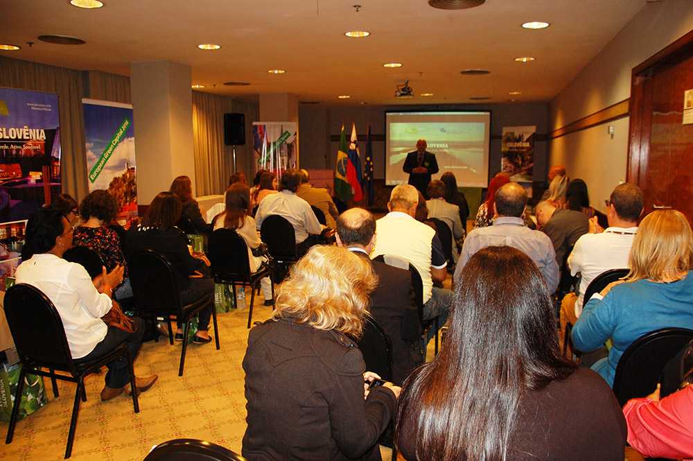 Mais de 60 agentes de viagens prestigiaram o evento Mais de 60 agentes de viagens prestigiaram o evento