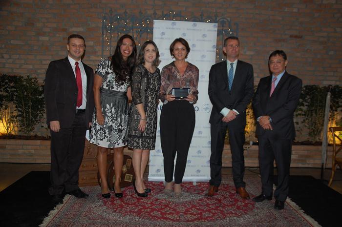 Marcia Pelegrini, da CWT recebe prêmio da Aeromexico Marcia Pelegrini, da CWT recebe prêmio da Aeromexico