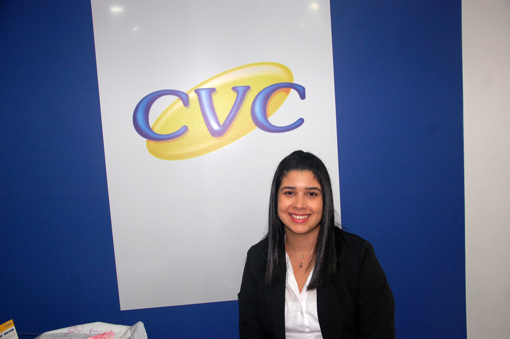 Mariana Cordeiro, recepcionista Mariana Cordeiro, recepcionista