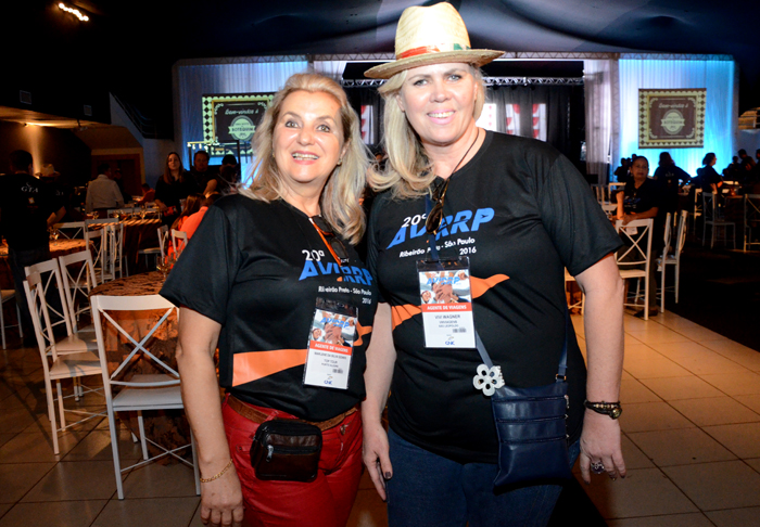 Marlne da Silva, da Top Tour, e Vivi Wagner, da VW Viagens