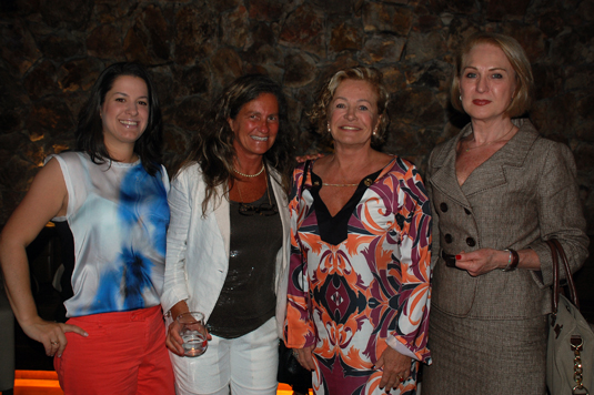 Paula Becker e Ondina Becker da Moinho Tur, com Mari Masgrau, do M&E, e Vera Campassi, da VC Collection Paula Becker e Ondina Becker da Moinho Tur, com Mari Masgrau, do M&E, e Vera Campassi, da VC Collection