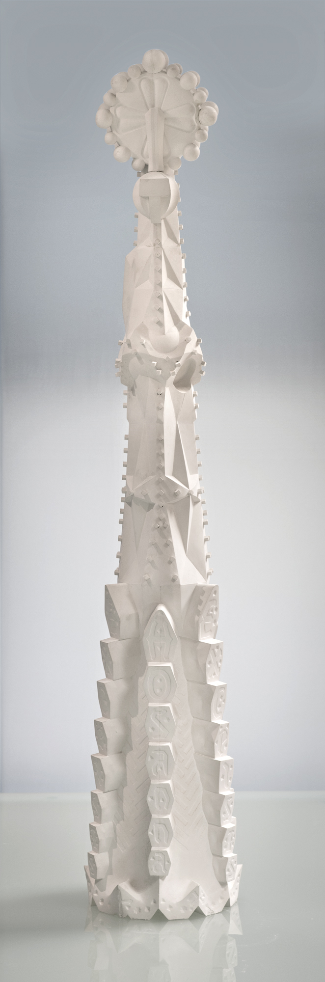 Punaculo de uma das torres da Basílica da Sagrada Família Punaculo de uma das torres da Basílica da Sagrada Família