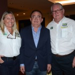 Rosa Masgrau e Roy Taylor do M&E, com Manoel Linhares, VP da FBHA