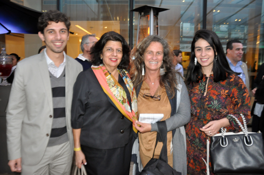 Thales Demarchi e Jussara Haddad, do Consulado dos Estados Unidos, com Mari Masgrau e Luciana Fernandes, do M&E Thales Demarchi e Jussara Haddad, do Consulado dos Estados Unidos, com Mari Masgrau e Luciana Fernandes, do M&E