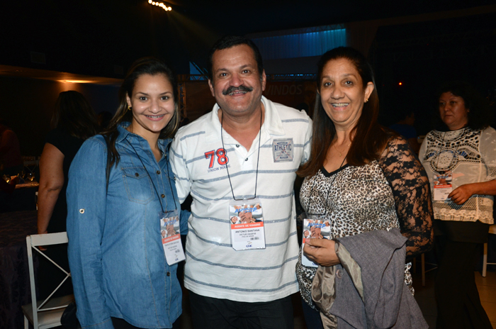 Thays Vitoria Santana, Antonio Santa e Berenice Santa, da Victur Viagens Thays Vitoria Santana, Antonio Santa e Berenice Santa, da Victur Viagens