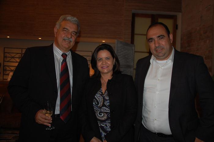 Walter Teixeira, da Alagev, Soely Oliveira, da BCD Travel e Carlos Bueno, da Flytour Walter Teixeira, da Alagev, Soely Oliveira, da BCD Travel e Carlos Bueno, da Flytour