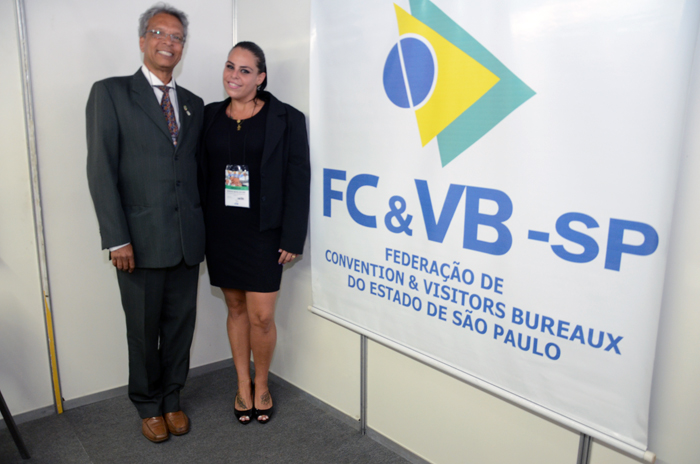 Willian Adeodato, de Ouro Preto CVB, e Sandra Mara Sousa, do Ribeirão Preto CVB Willian Adeodato, de Ouro Preto CVB, e Sandra Mara Sousa, do Ribeirão Preto CVB