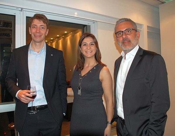 Pedro Gutemberg, diretor comercial affinity, e Neide Carvalho, gerente comercial travel,  ambos da QBE Brasil, e Philip Eytan Namiech, chief executive officer da April Américas