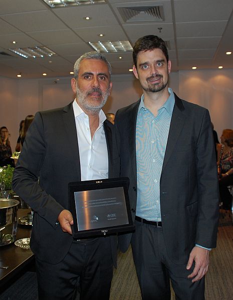 Philip Eytan Namiech, chief executive officer da April Américas, e Raphael Swierczynski