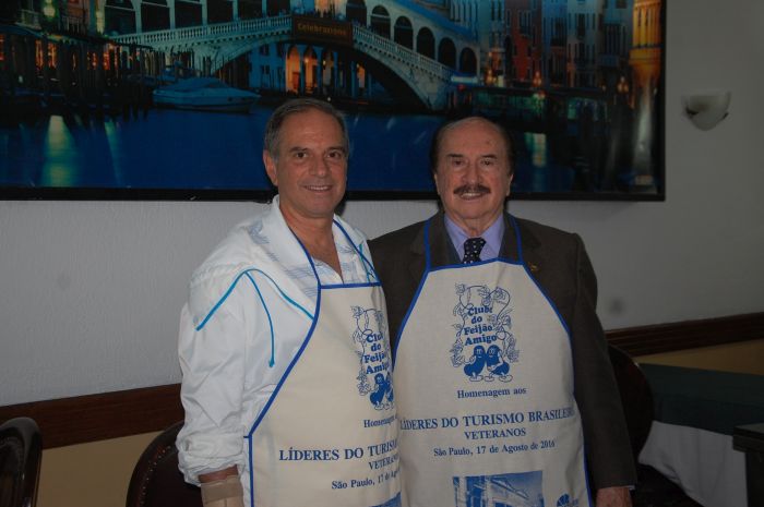 Wilson Luiz Pinto, proprietário do Villa Tavola, e seu pai Nelson Areu, presidente do SinHoRes