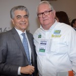 Alberto Alves, ministro do Turismo, com Roy Taylor, do M&E