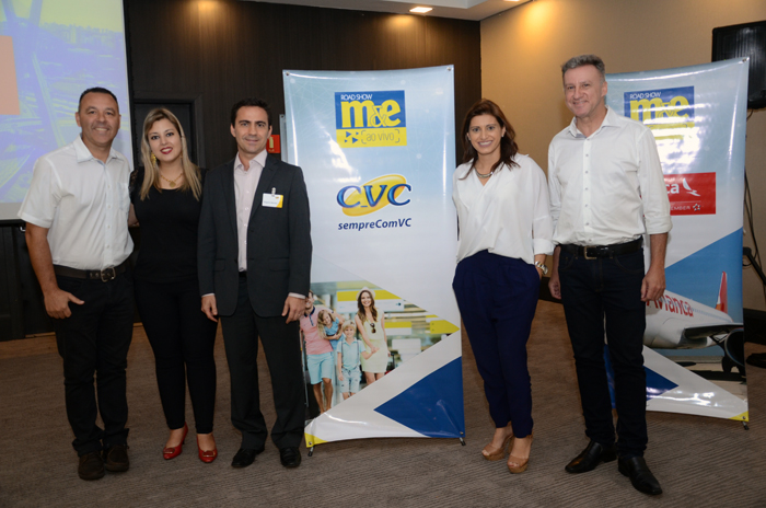 Carlito Lopes, Vivian Lima, Rogerio Mendes, Thaís Siqueira, e Eduardo Buccelli, da CVC Carlito Lopes, Vivian Lima, Rogerio Mendes, Thaís Siqueira, e Eduardo Buccelli, da CVC