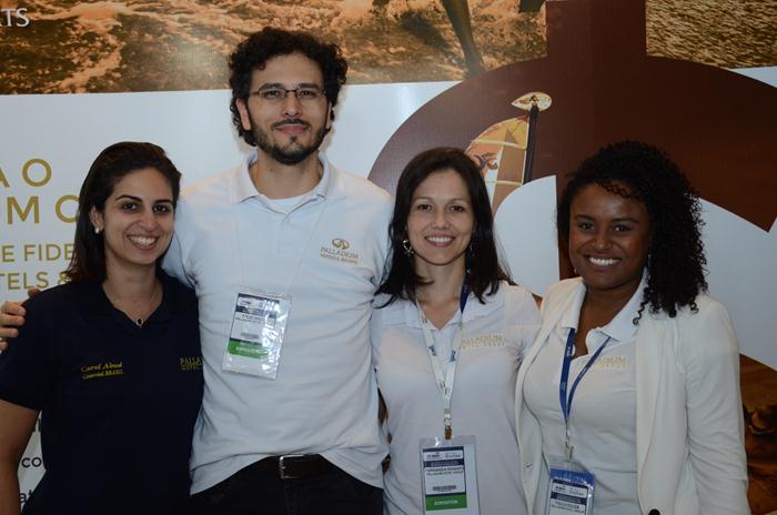 Carol Abud, Fabio Mazini, Fernanda Reinato e Paula Souza, do Palladium Hotel