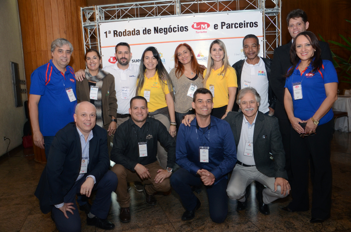 Celso e Elsa Miranda, da LM Turismo, com hoteleiros