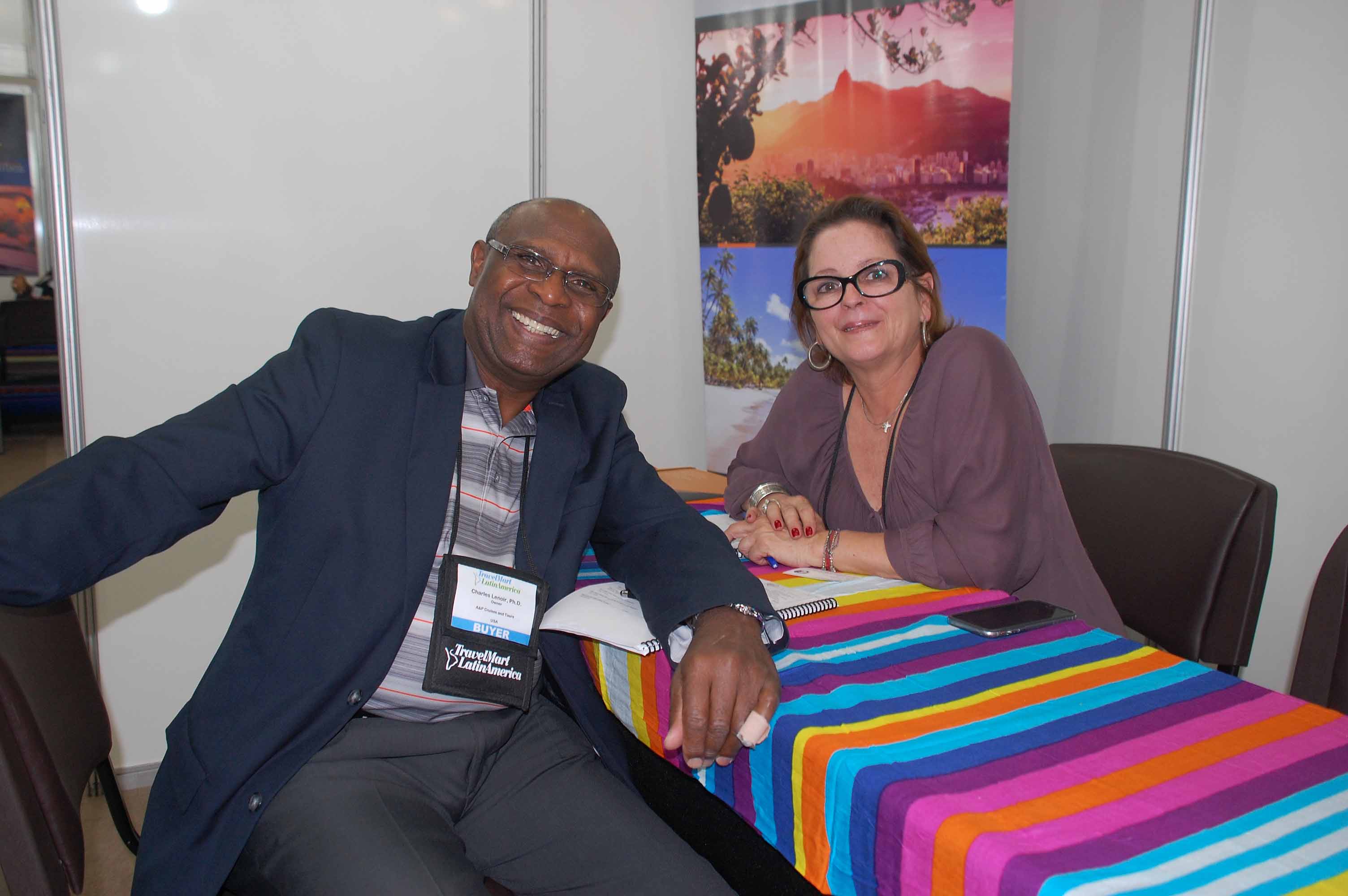 Charles Lenoir, da AP Travel EUA e Deborah Pereira, da Passion Brazil
