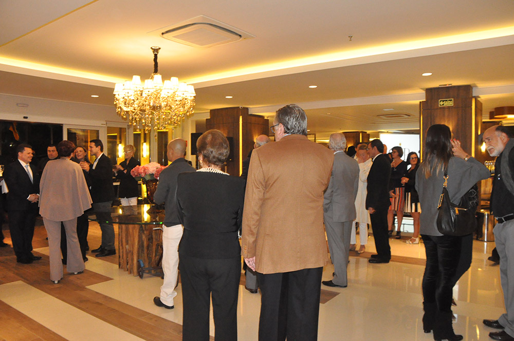 Coquetel reuniu mais de 200 convidados Coquetel reuniu mais de 200 convidados