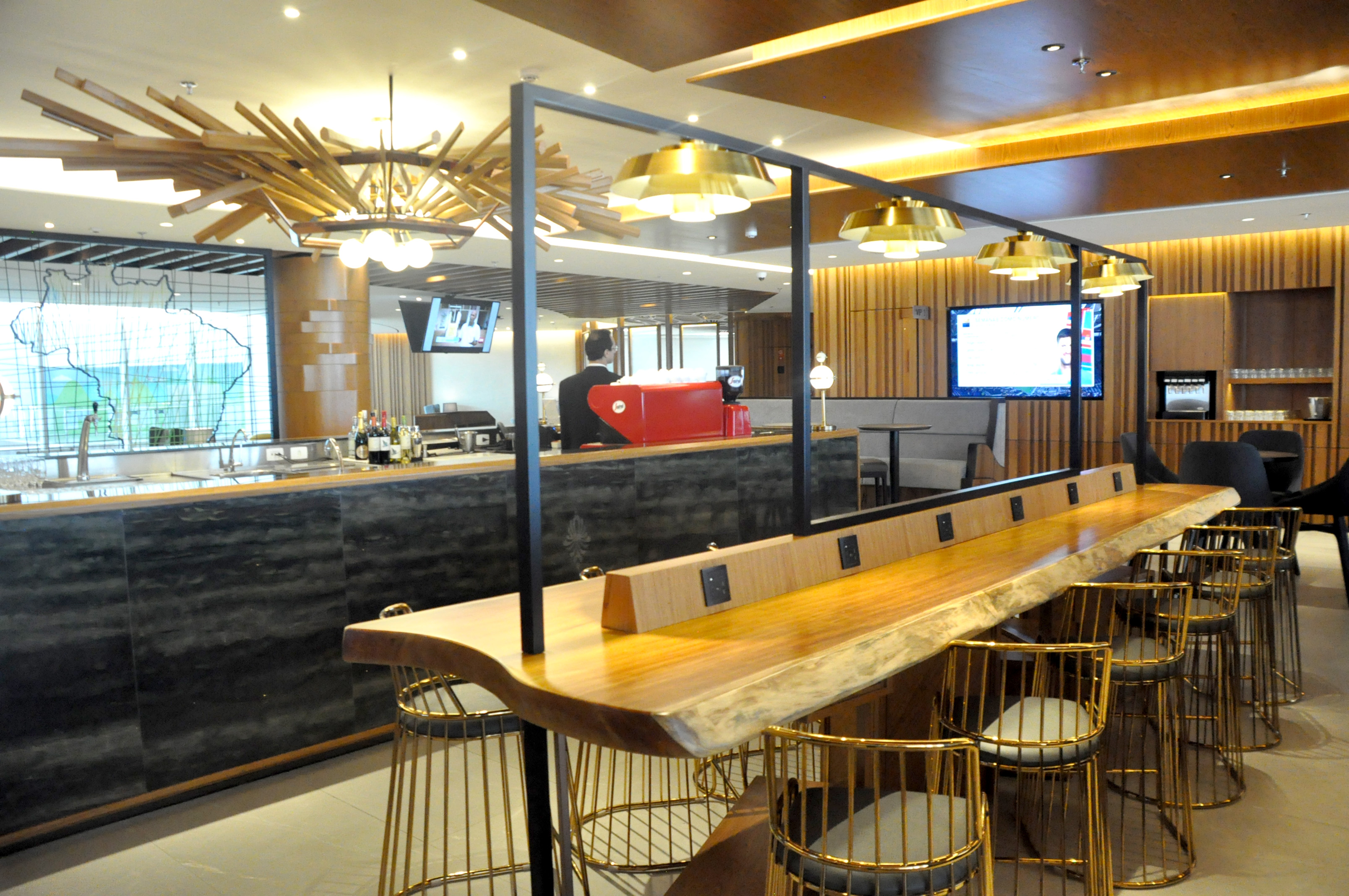 Plaza Premium Lounge está presente em 35 aeroportos Plaza Premium Lounge está presente em 35 aeroportos