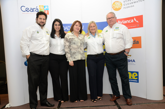 Vitor Bauab, Luciana Fernandes, do M&E, Denise Ferrari, da FBHA, Rosa MAsgrau e Roy Taylor, do M&E Vitor Bauab, Luciana Fernandes, do M&E, Denise Ferrari, da FBHA, Rosa MAsgrau e Roy Taylor, do M&E