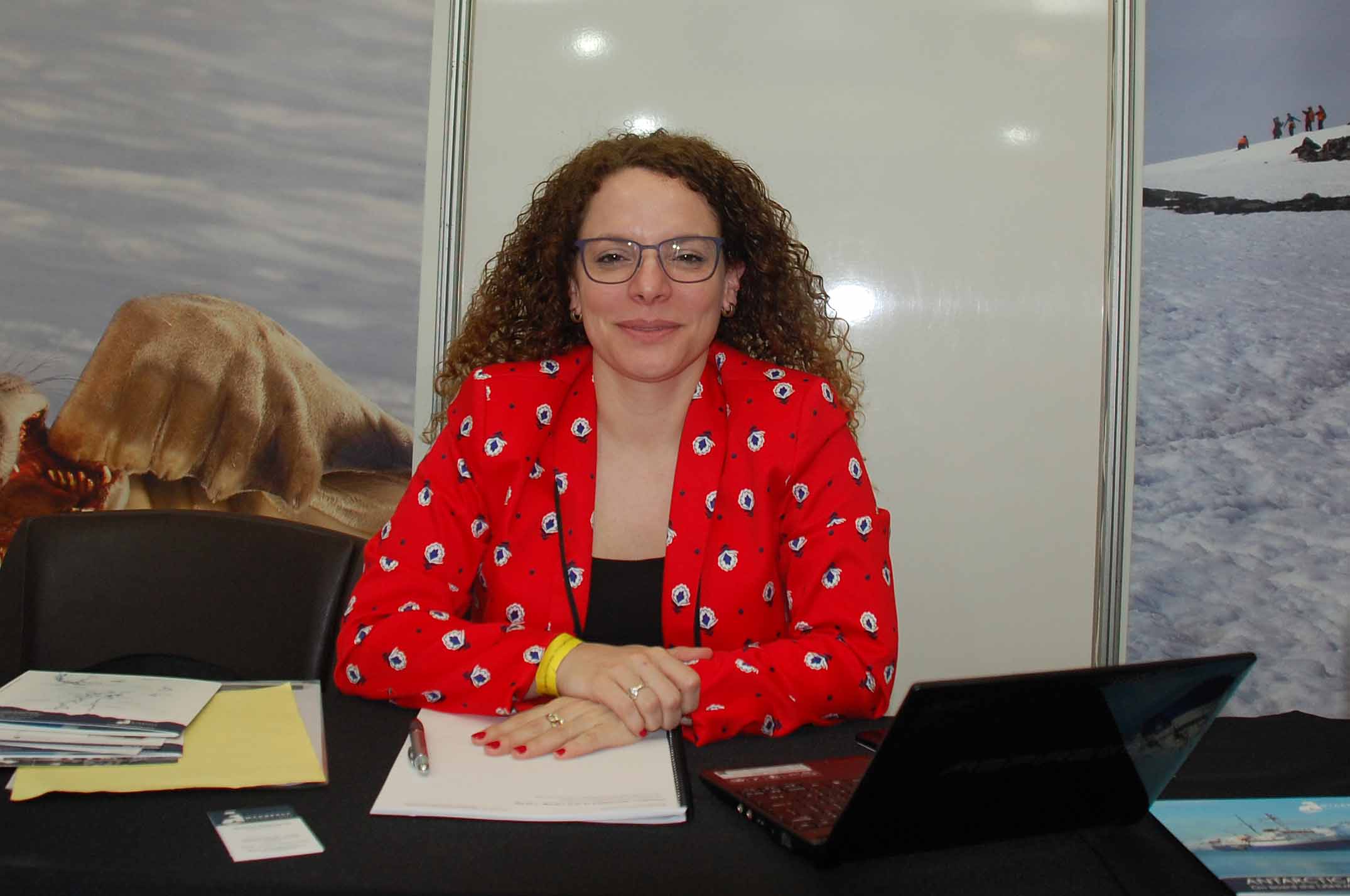 Dolores Echevarria, da Antarpply Expeditions Argentina