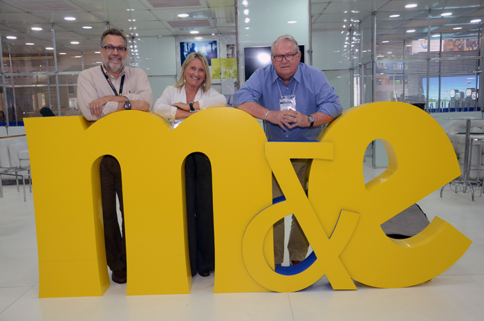 Francisco Guarisa, da TAP, Rosa Masgrau e Roy Taylor, do M&E