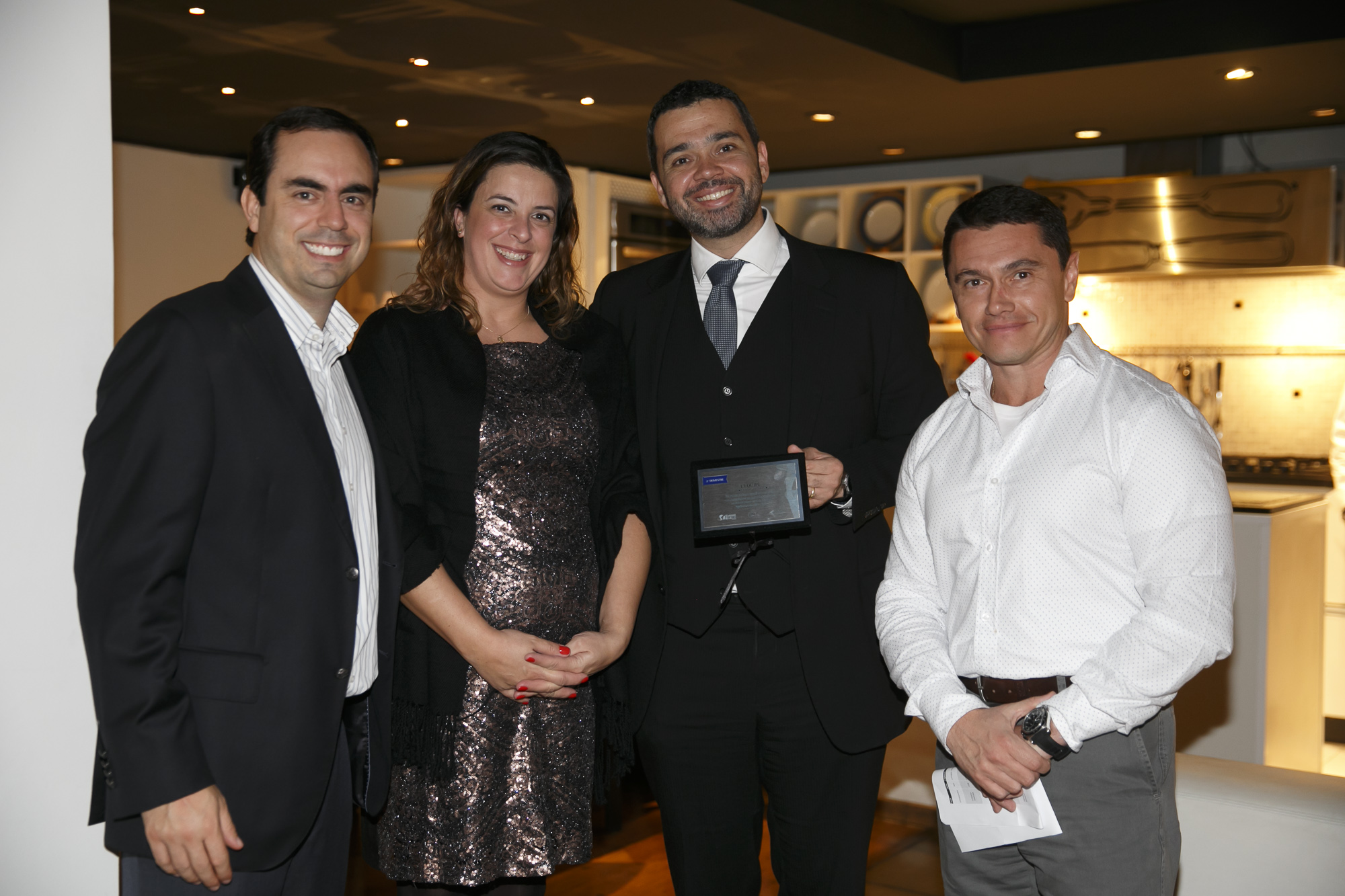 Francisco Recabarren, da Latam, Daniela Romão e Edmilson Romão, da L`Équipe, e Igor Miranda, da Latam