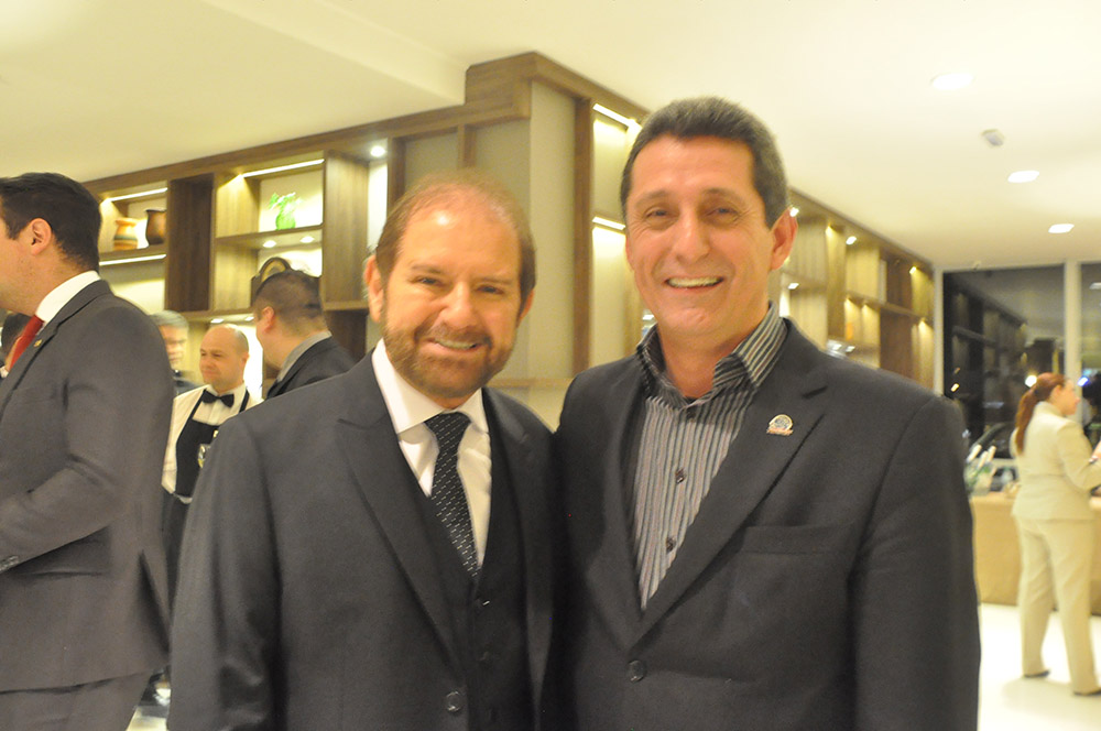 Guilherme Paulus com o CEO do Beto Carrero World, Rogério Siqueira Guilherme Paulus com o CEO do Beto Carrero World, Rogério Siqueira