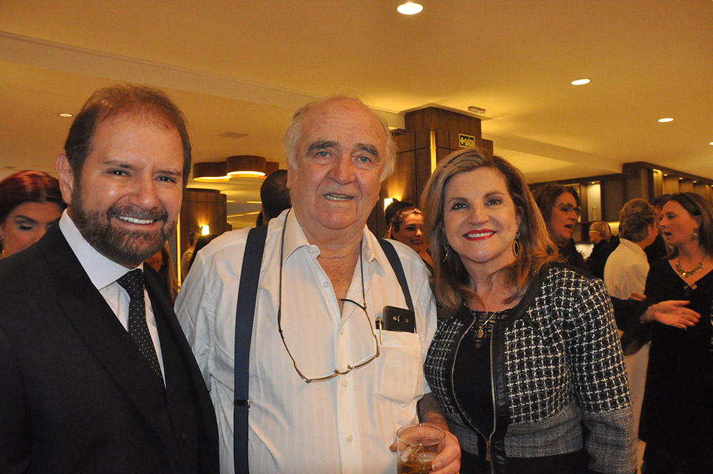 Guilherme Paulus com o empresário Enio Surmer e Marta Rossi Guilherme Paulus com o empresário Enio Surmer e Marta Rossi