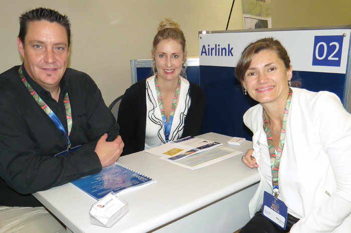 Jason von Elgg e Katherine Whelan, da AirLink, com Macarena Infante, da Travelite