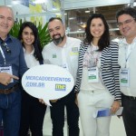 John Davies e Rodrigo Lins, do Nannai Muro Alto, Luciana Fernandes e Anderson Masetto, do M&E, e Luciana Nunes, da Exclusiva BR