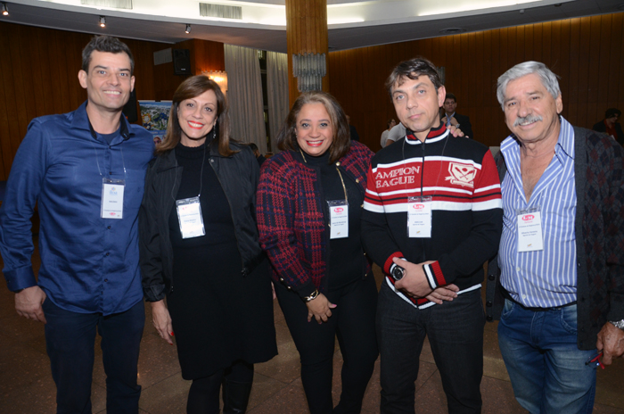 José Macário, da 4go, Elaine Ghattas, Laura de Mendonça, Amilcar, e Oliverio Ferreira, freelancers da LM Turismo