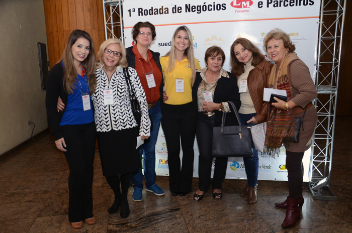 Juliana L.Miranda, Juçara Alonso, Yeda Maria Volcov, Naiana Savieto, da CVC, Ivani Orlandi, Suely Miksian, e Maria Helena, freelancers da LM Turismo