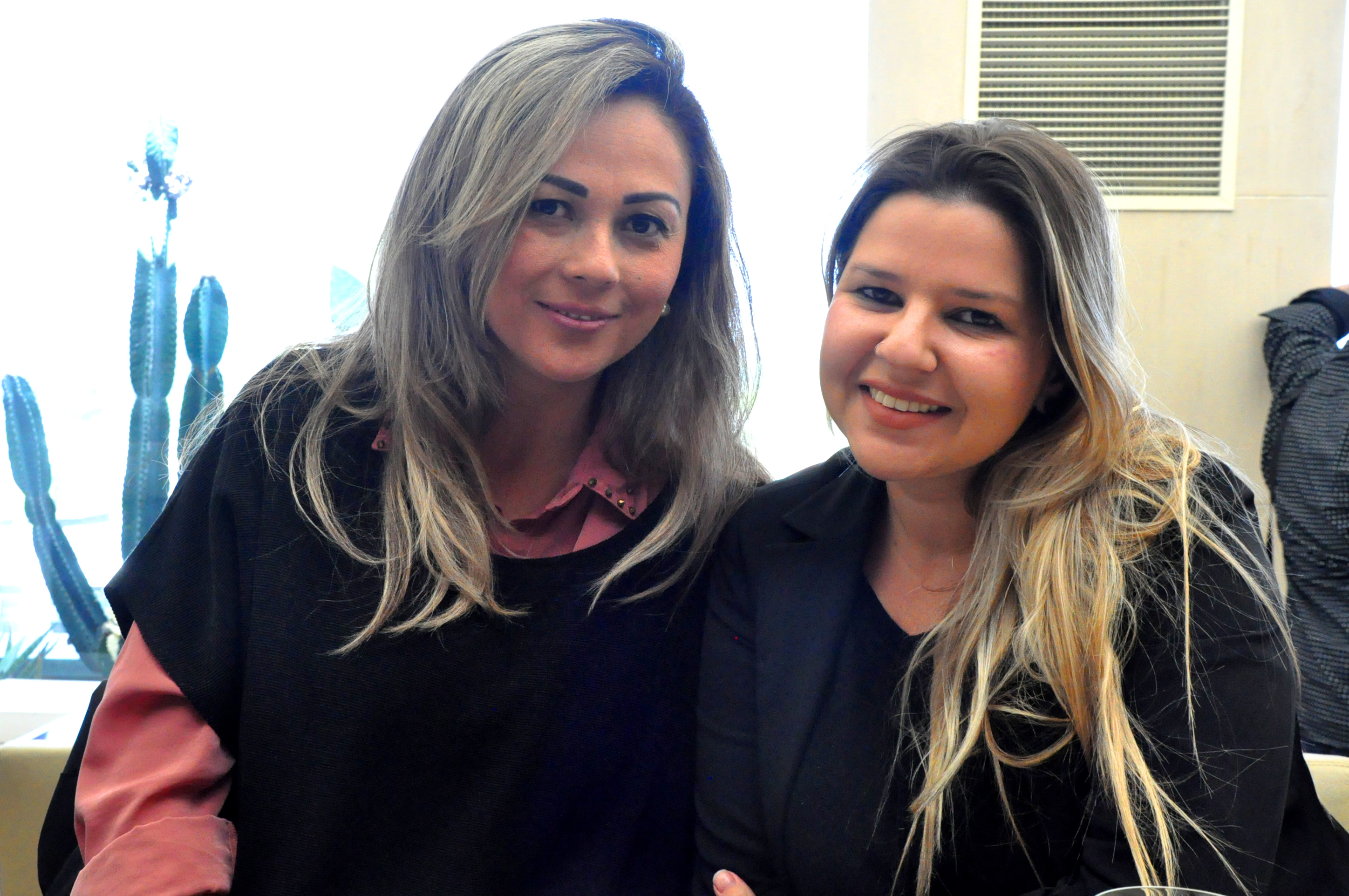 Keila Caldas e Aline Pavan, da Orinter Tour & Travel