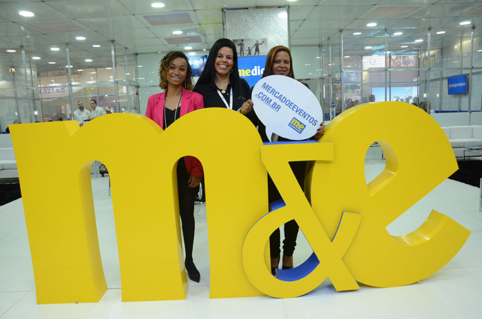 Lidiane Freitas, do Hotel Jangadeiros (Centro), e Deise Gomes e Andrea Coutinho, da Enotel Hotels & Resorts